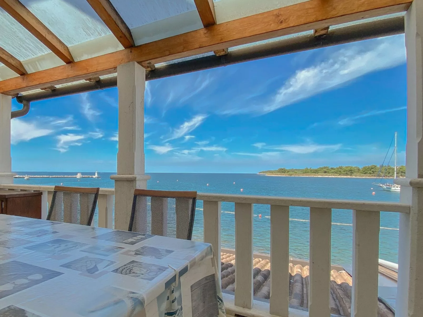 Für 4 Personen ca. 30 m&sup2; in Novigrad, Adriaküste Kroatien (Westküste von I - Buiten