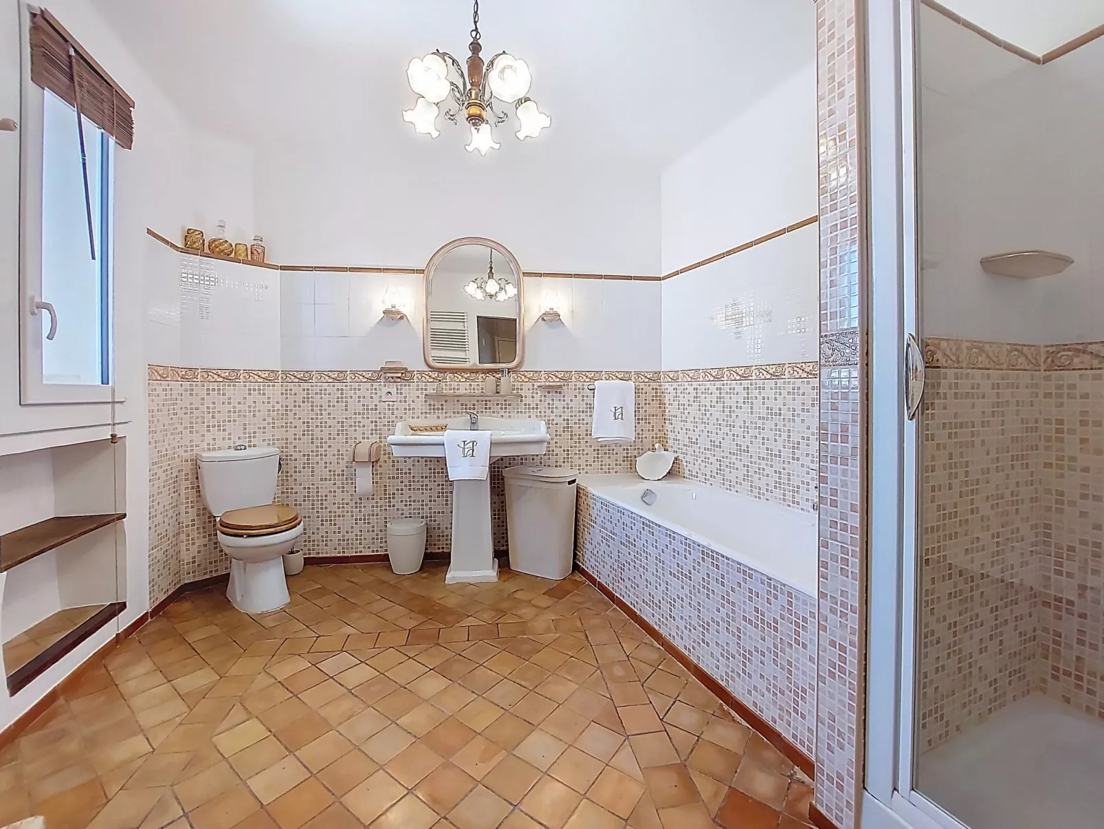 L ancien Hôtel Creste - Binnen