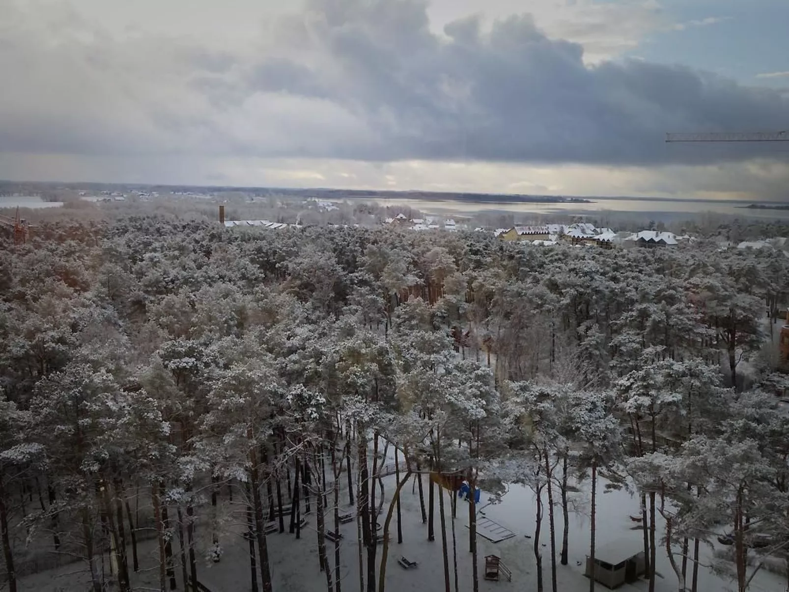 Wohnung mit Panoramaverglasung und Meerblick - Buiten