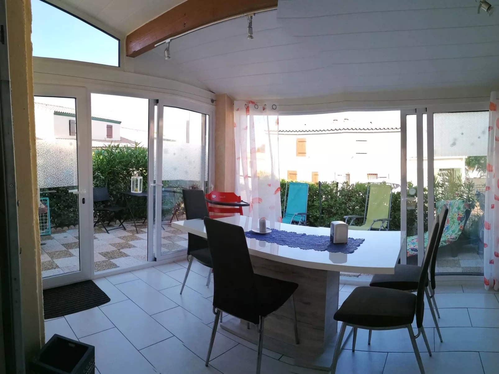 Maison Bleu - Binnen