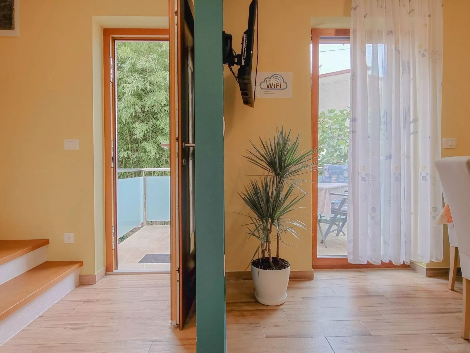 Für 4 Personen ca. 50 m&sup2; in Novigrad, Adriaküste Kroatien (Westküste von I - Image-tags.info