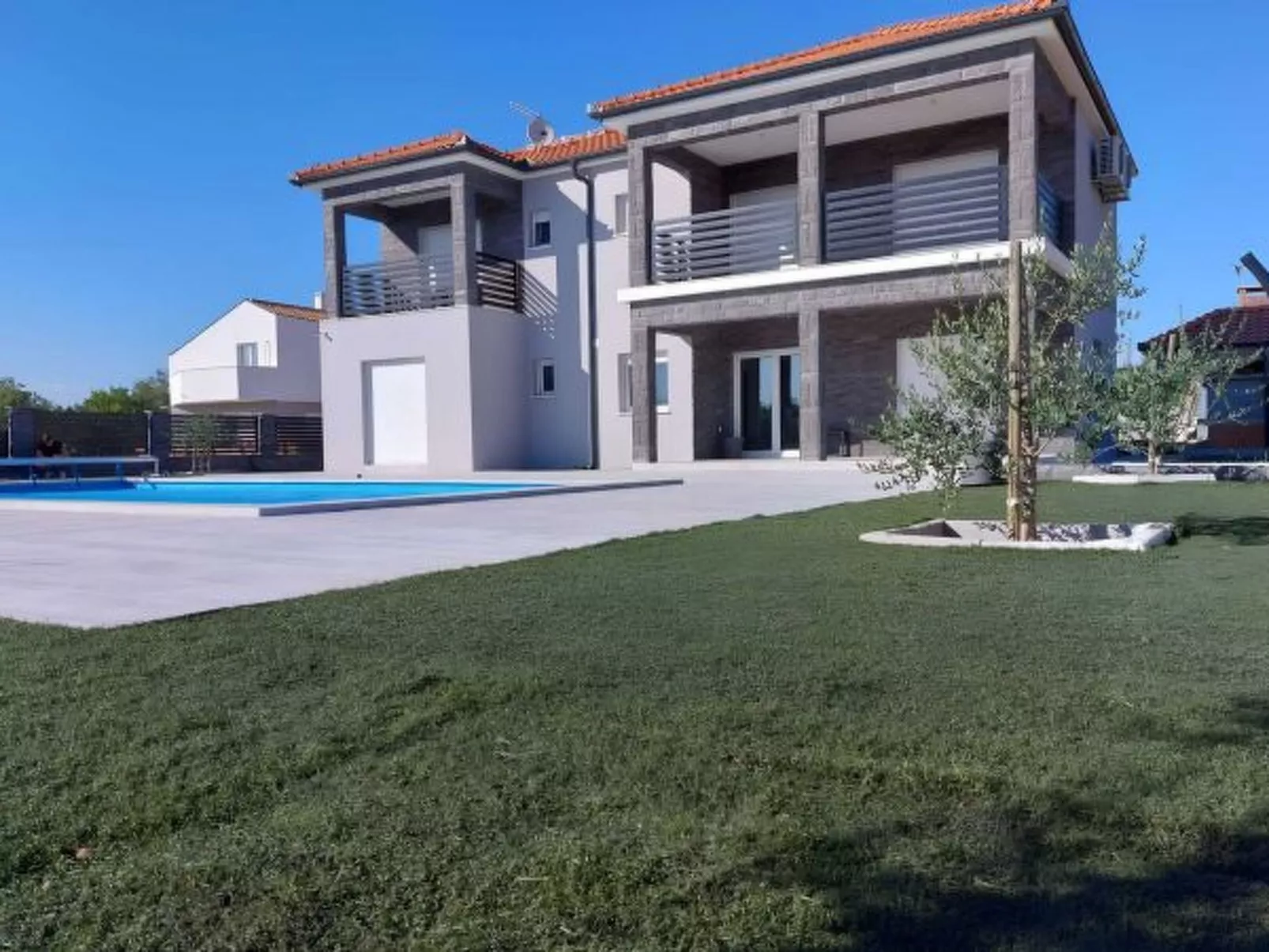 Villa Ela with heated pool - Image-tags.info
