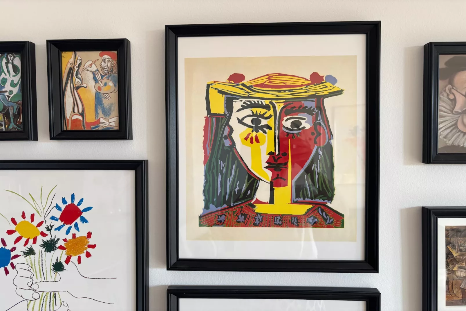 3-Bedroom Apartment with Sea & Mountain Views - Sfeer