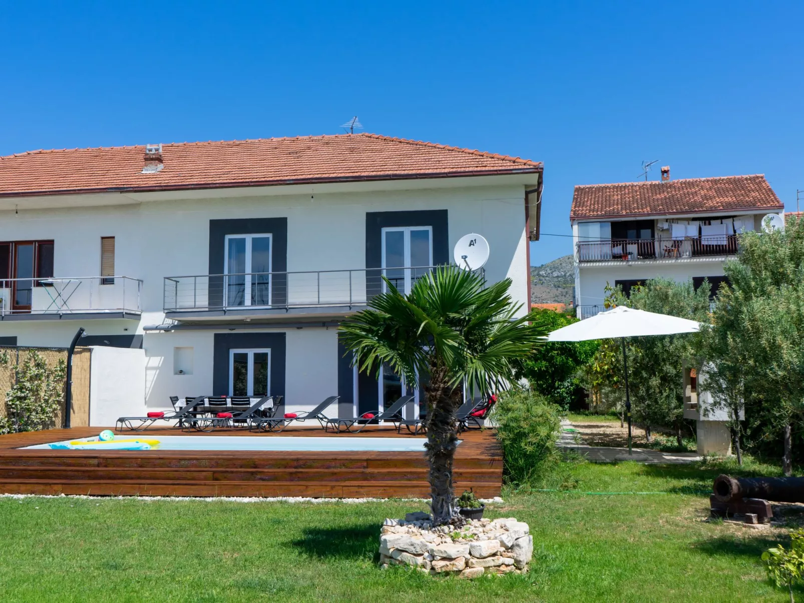 Villa Anela - Buiten