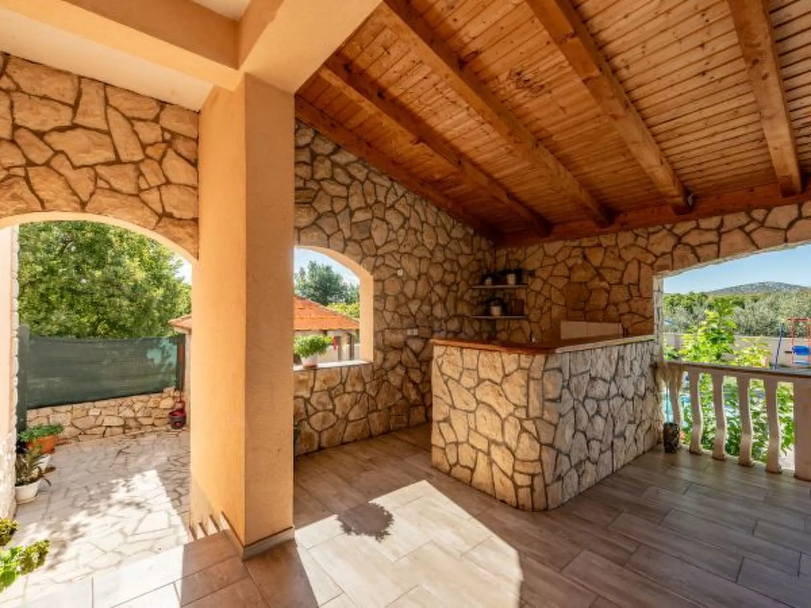 Holiday House Laetitia with pool - Image-tags.info