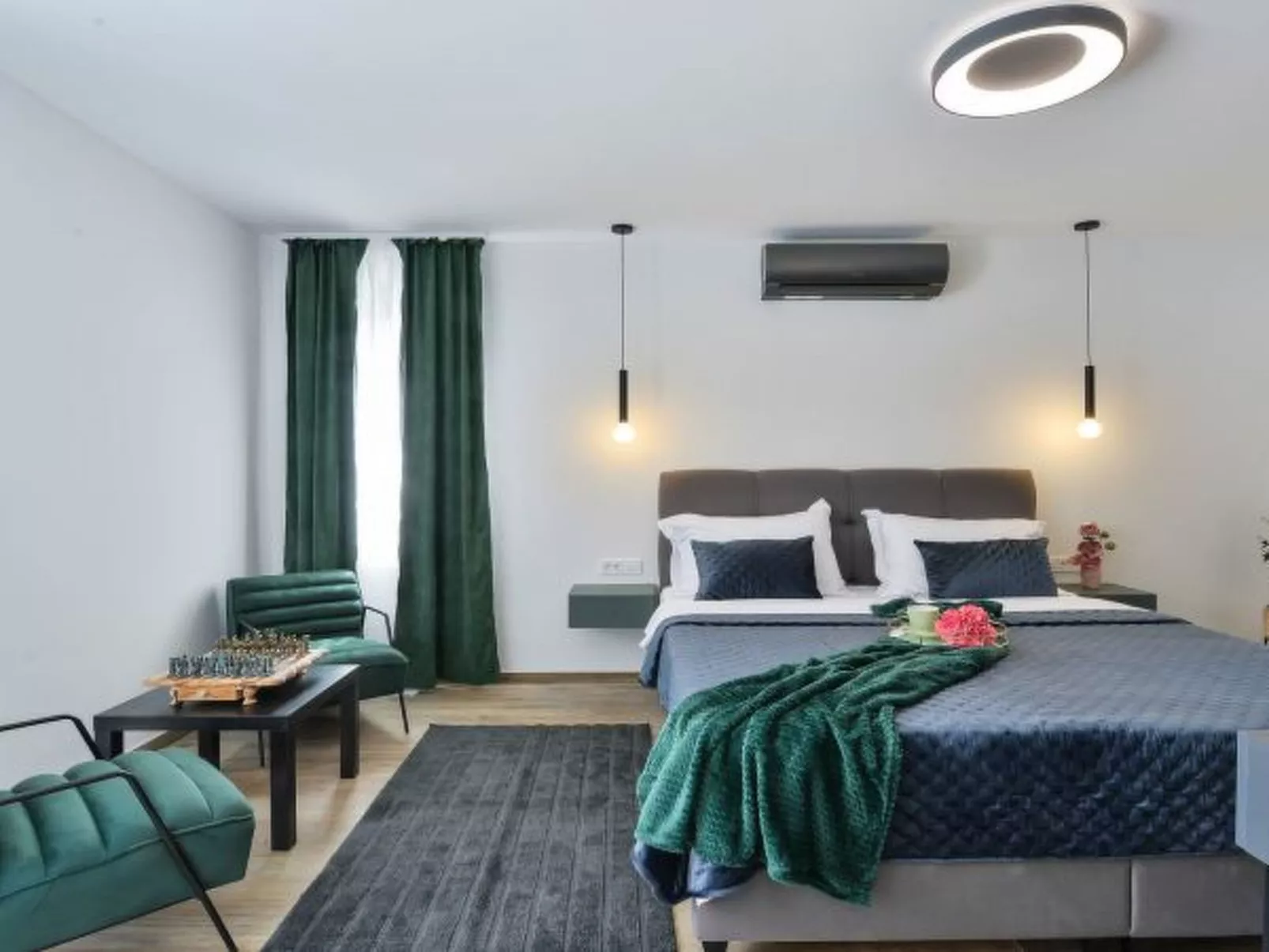 Villa Zariva with pool and panoramic mountain and - Image-tags.info