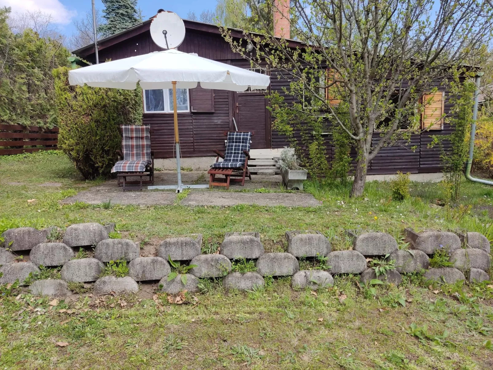 Ferienhasu Donauknie - Buiten