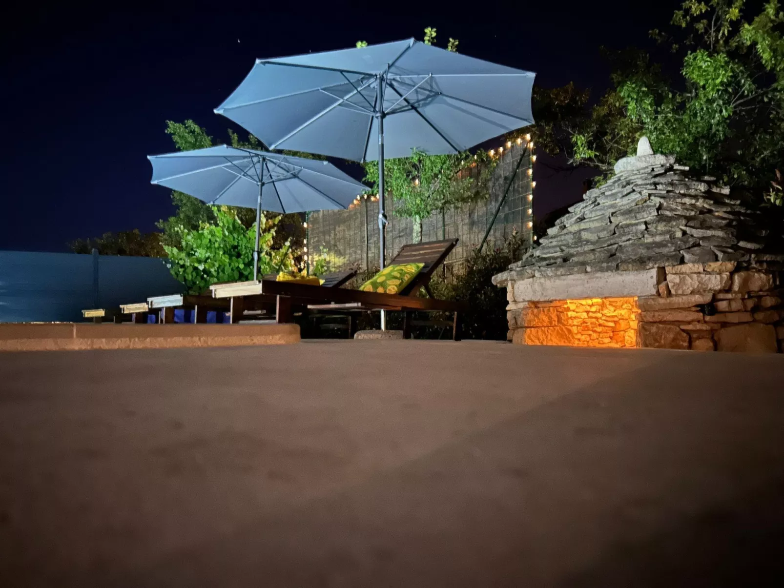 Diva mit privatem Pool - Buiten