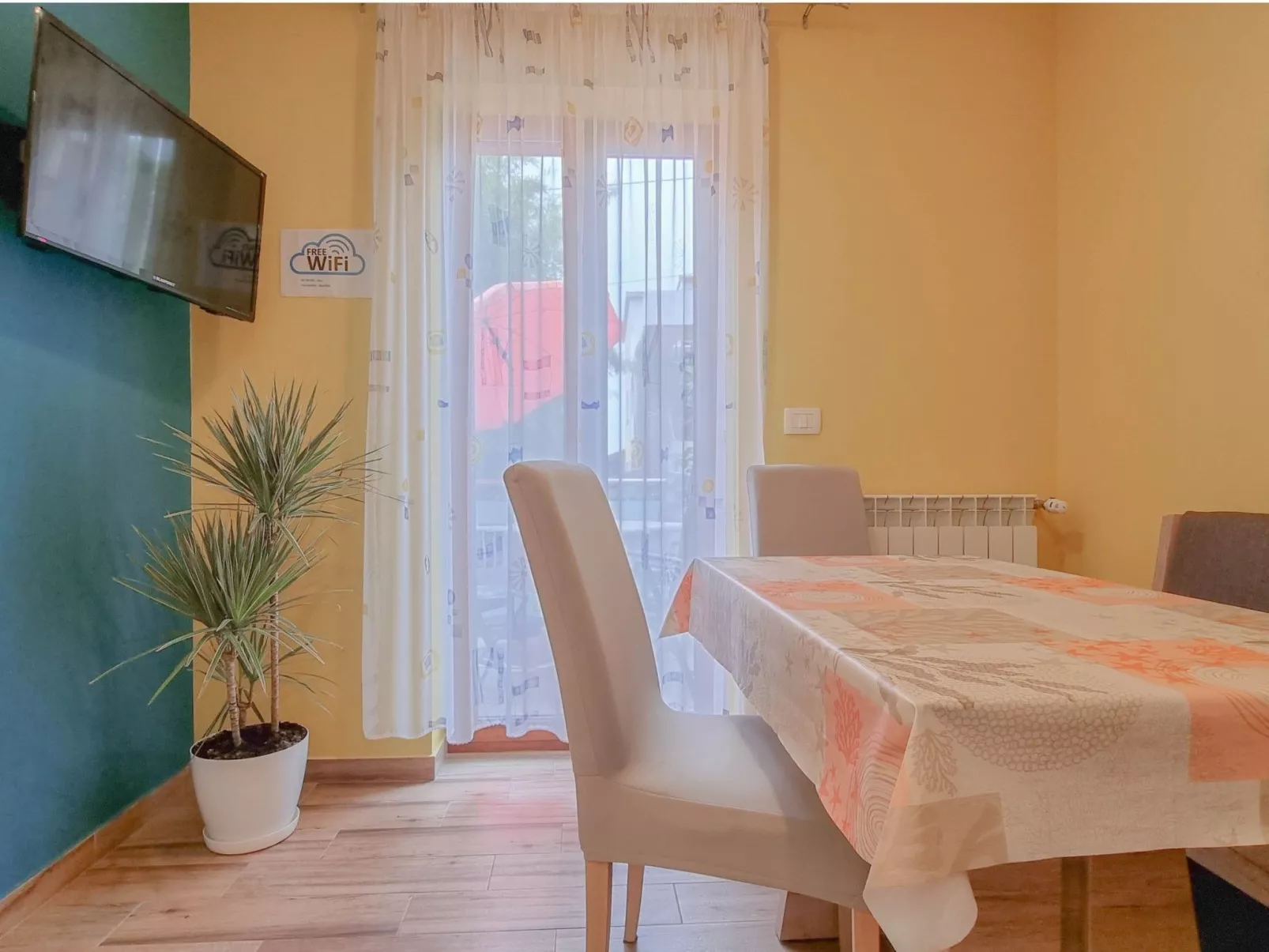 Für 4 Personen ca. 50 m&sup2; in Novigrad, Adriaküste Kroatien (Westküste von I - Image-tags.info