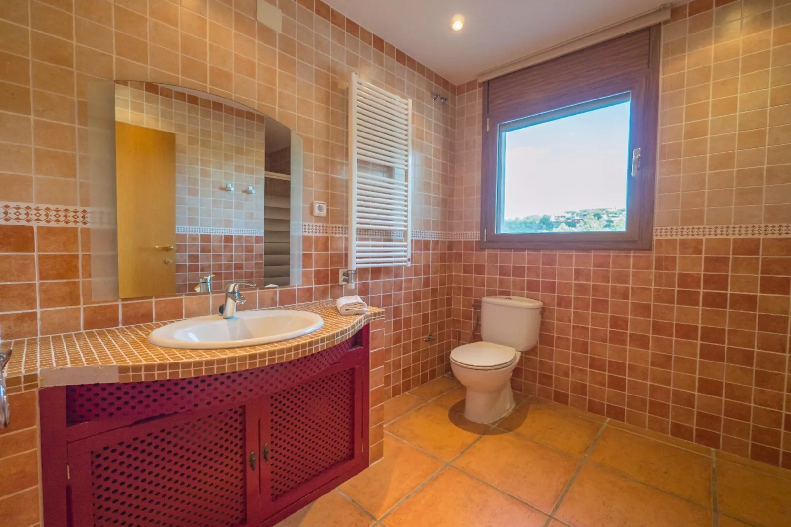 Vivalidays Villa Kiros - Badkamer