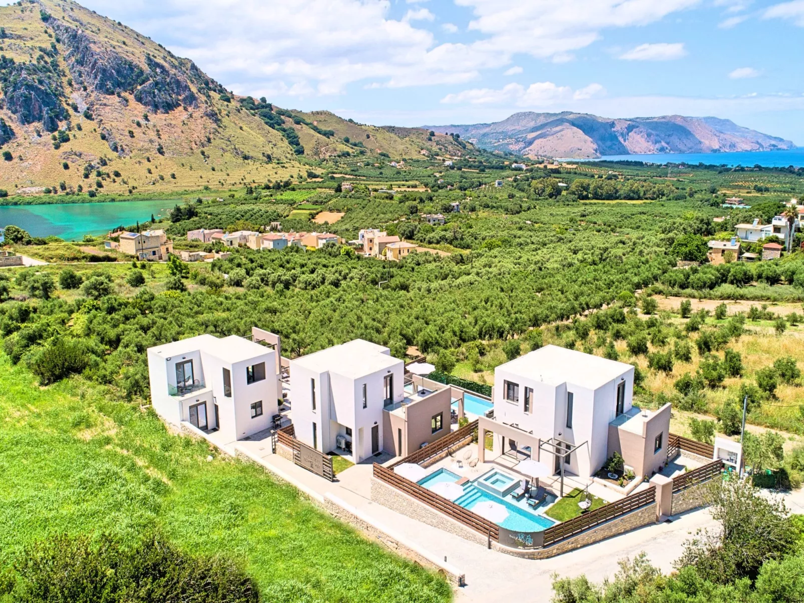Villa "Minoas Grand" mit Blick auf das Wasser - Buiten