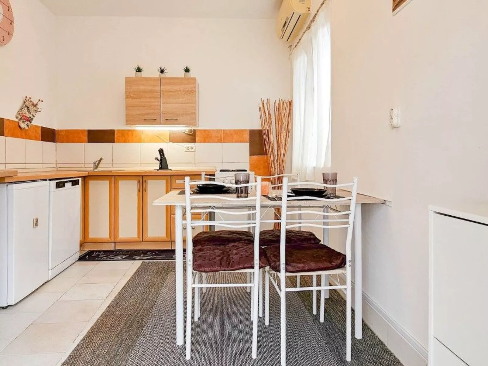 "Pintar 2" direkt am Strand - Binnen