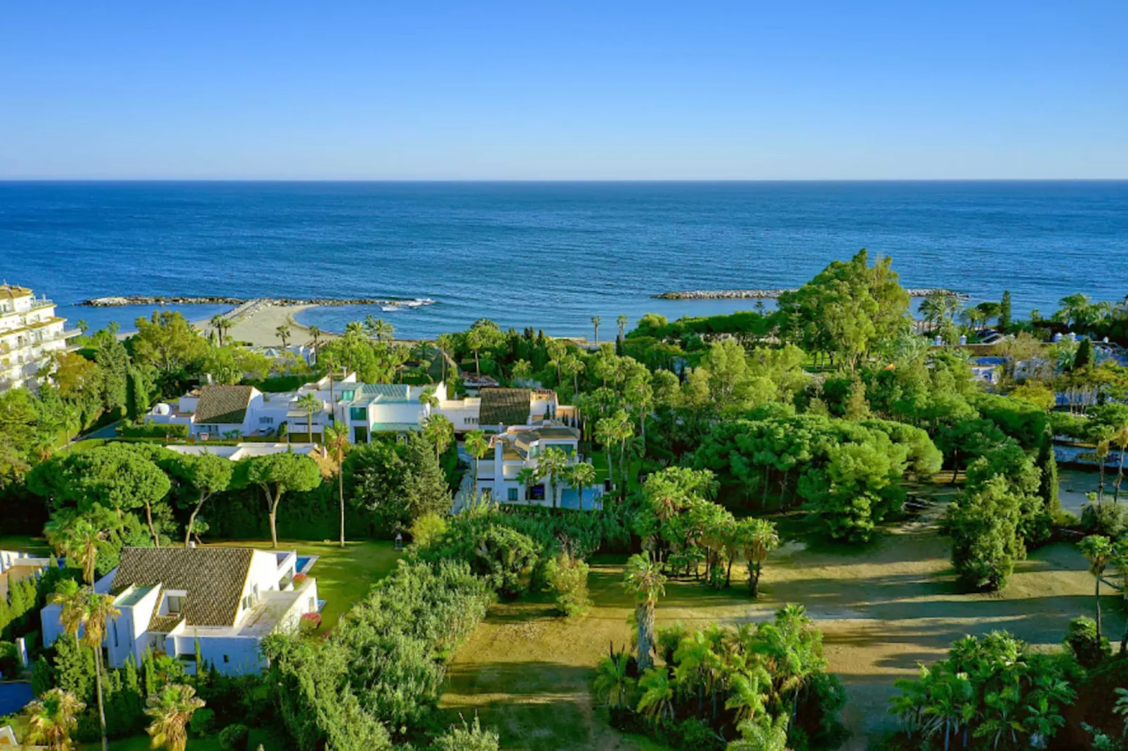 Contemporary & Very Spacious Villa Puerto Banus - Buitenlucht