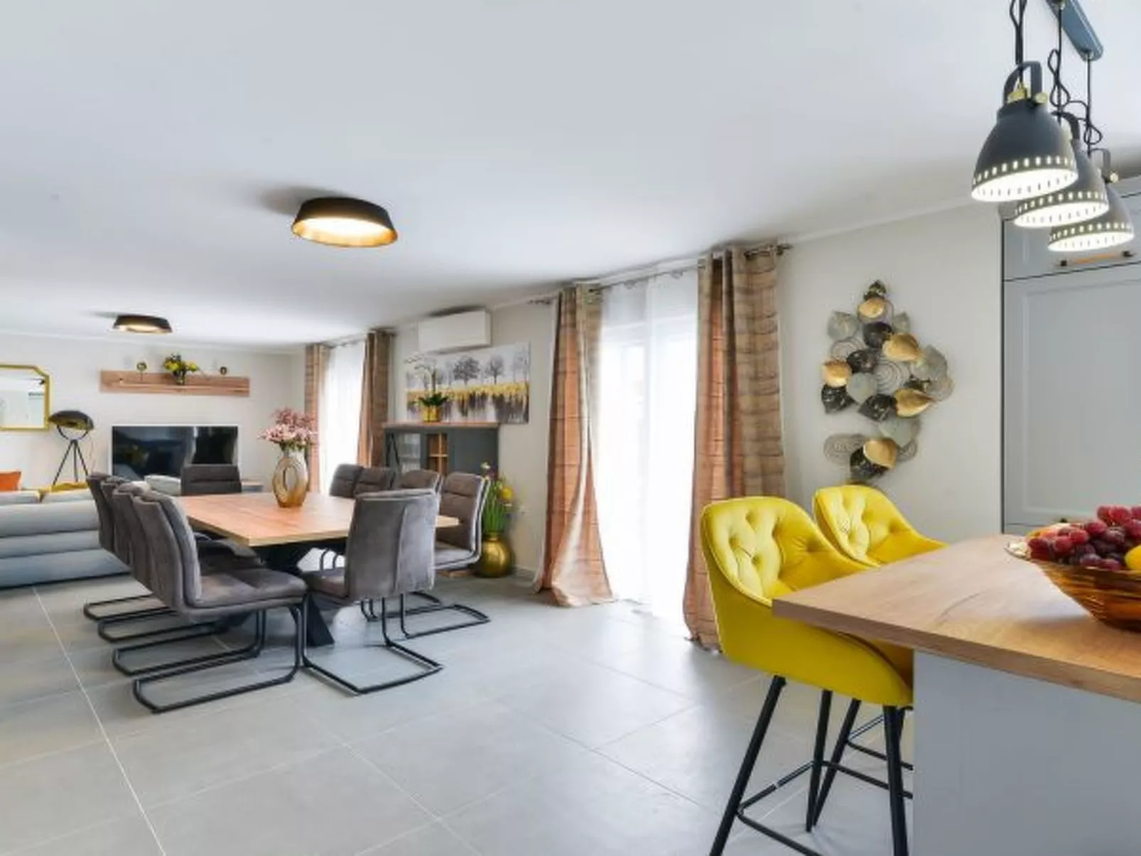 Villa RE with heated pool and spa - Image-tags.info