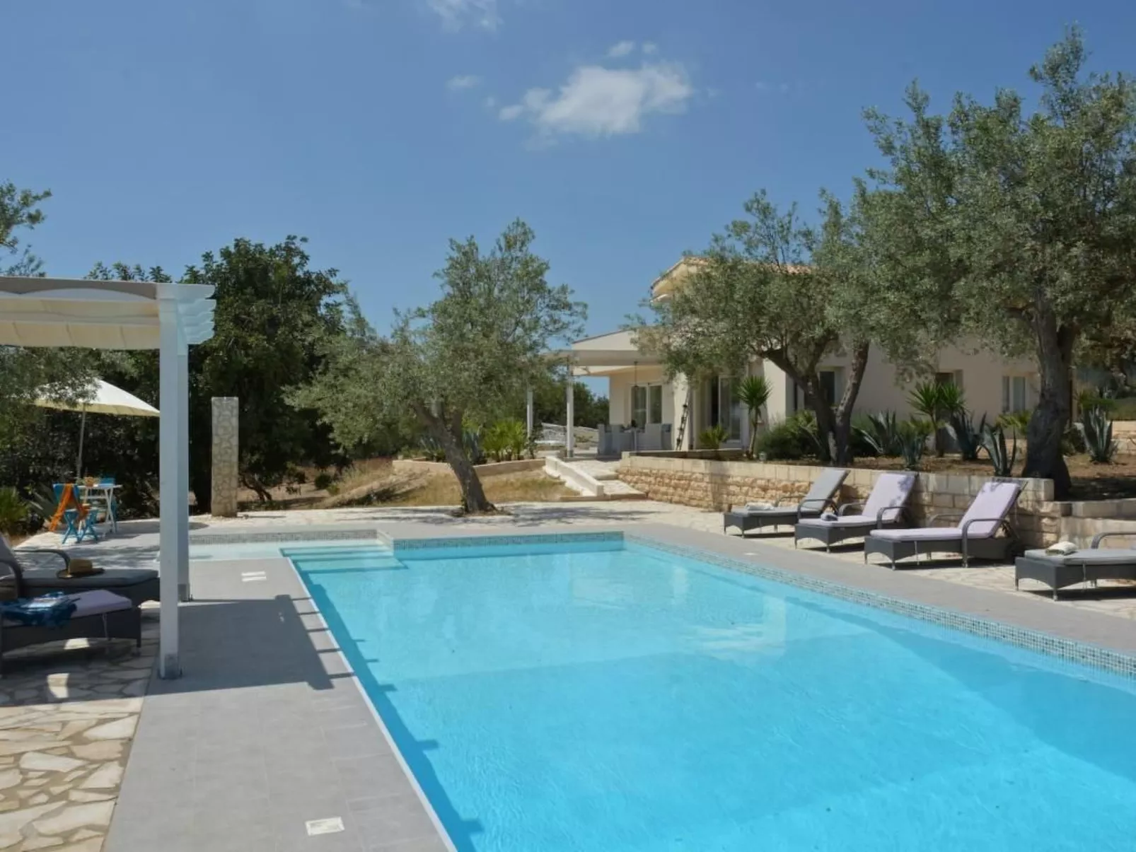 Moderne Ferienvilla bei Noto mit Meerblick und privatem Pool - Buiten