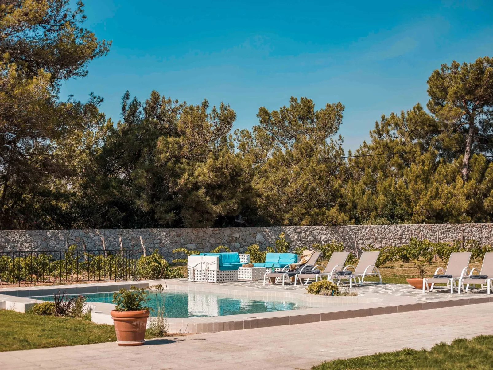 Emarmene - Dein Schicksal - Buiten