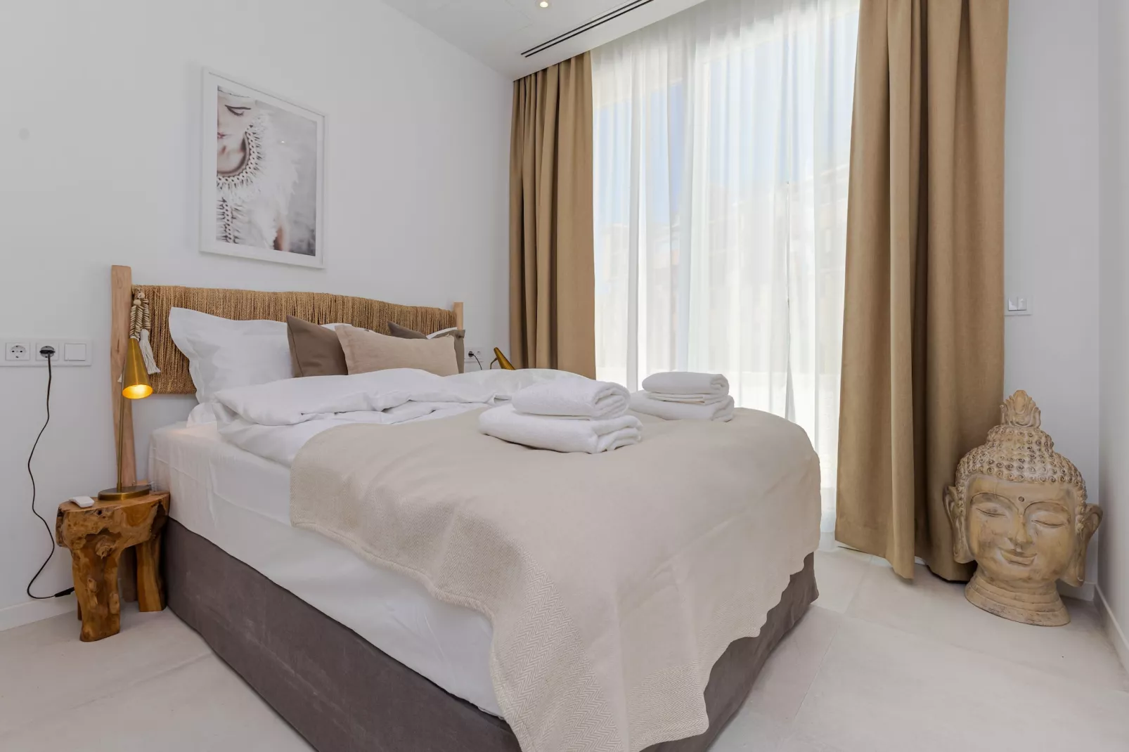 Unique & Luxurious Villa with Heated Pool! - Slaapkamer