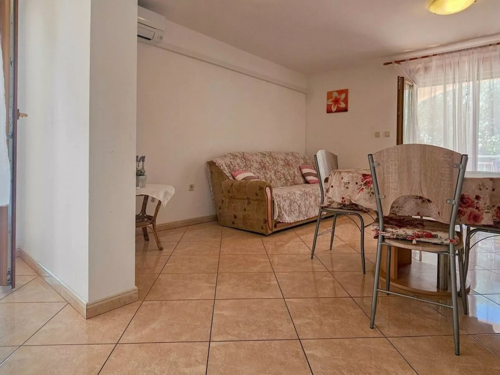 "Viola" mit Terrasse - Binnen