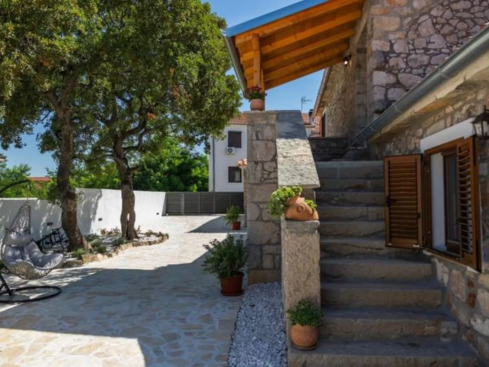 Stone villa Marita with pool - Image-tags.info