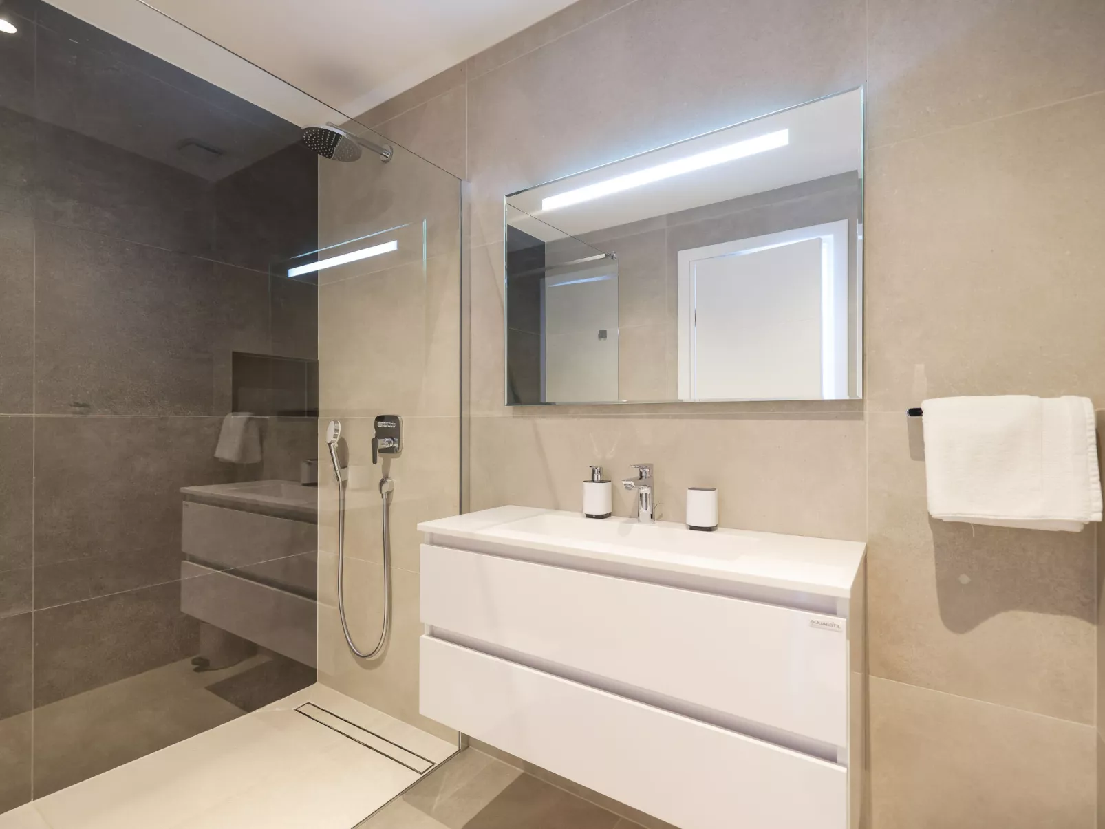 Magic Sky 1 - Binnen