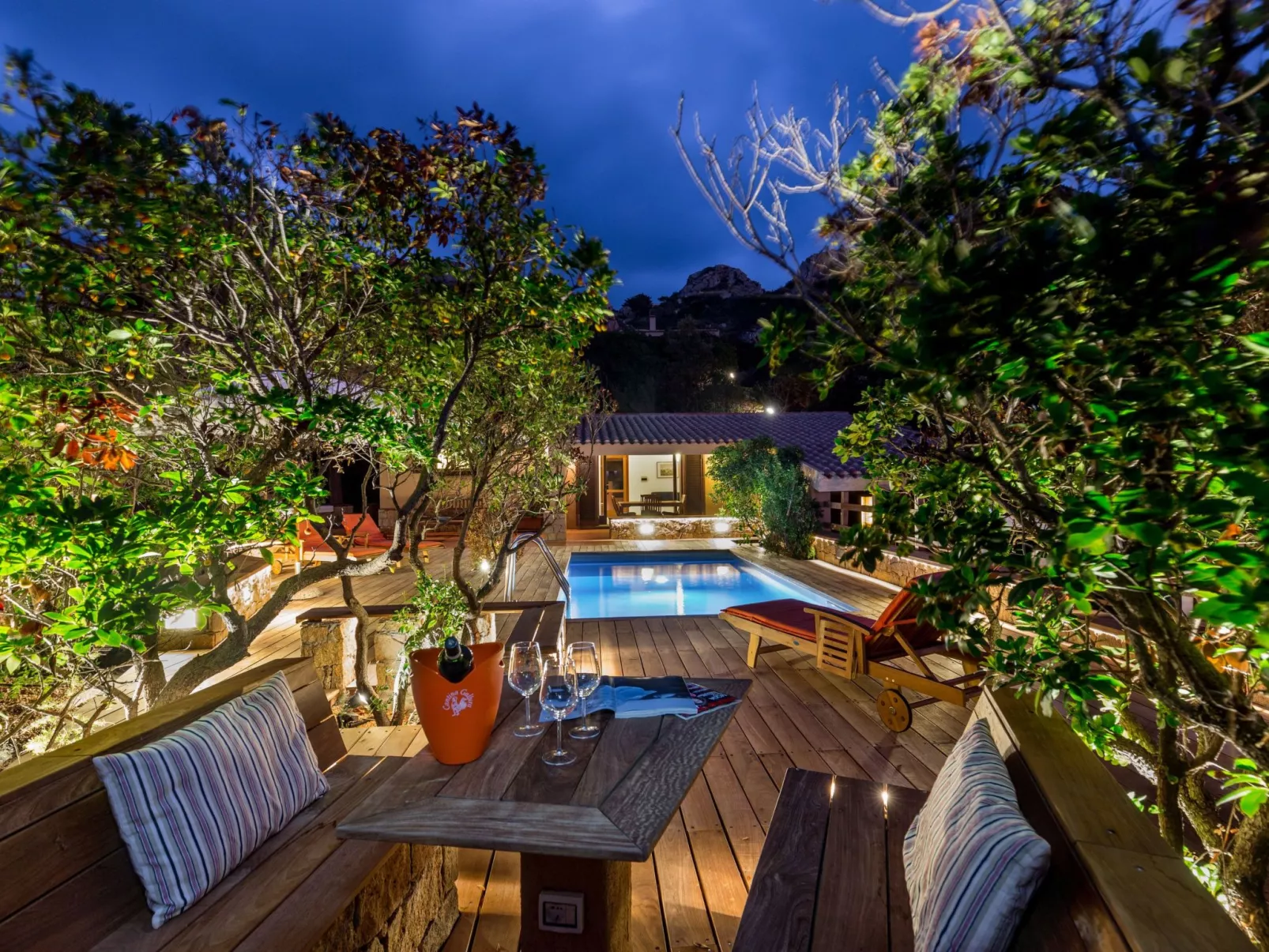 'Villa Beatrice' mit eigenem Pool - Buiten