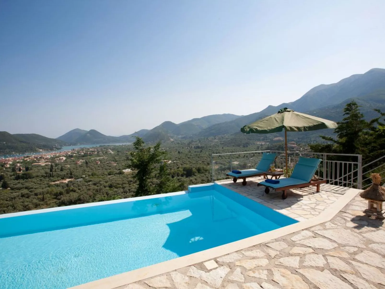 Finca "Lily" mit Infinity-Pool - Buiten
