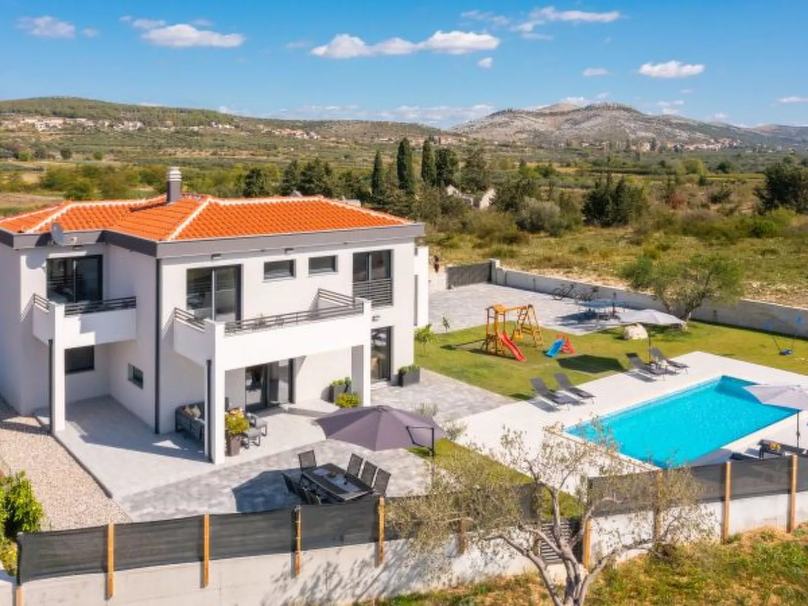 Villa Lacus in Vrana with pool - Image-tags.info