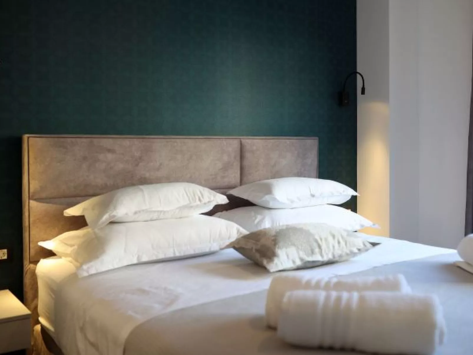 Luxury villa Mary Lou with pool and spa area - Image-tags.info