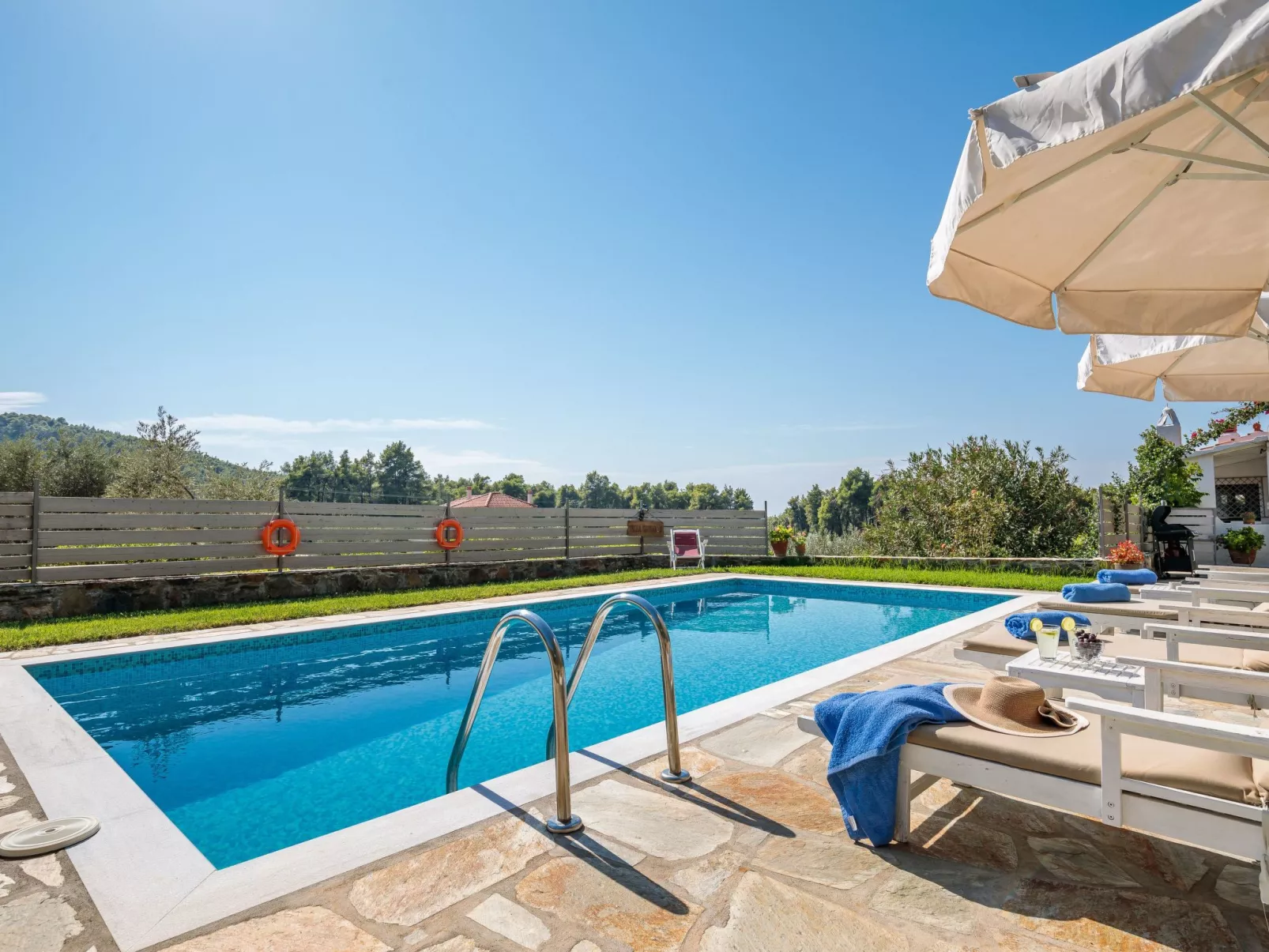 Villa Pine Trees bei Kardous, Skopelos Privater Pool - Buiten