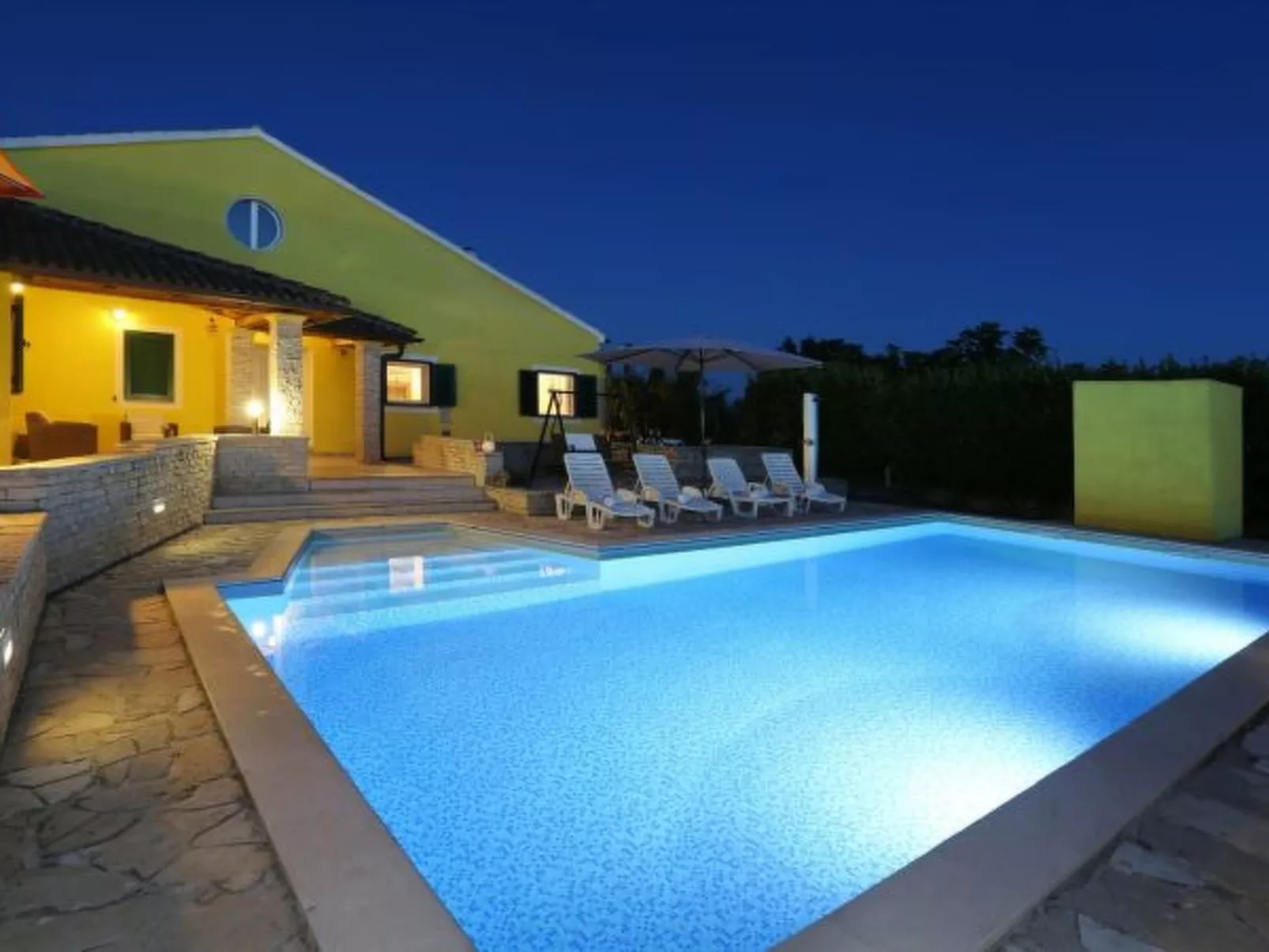 Villa Ana with large pool - Image-tags.info