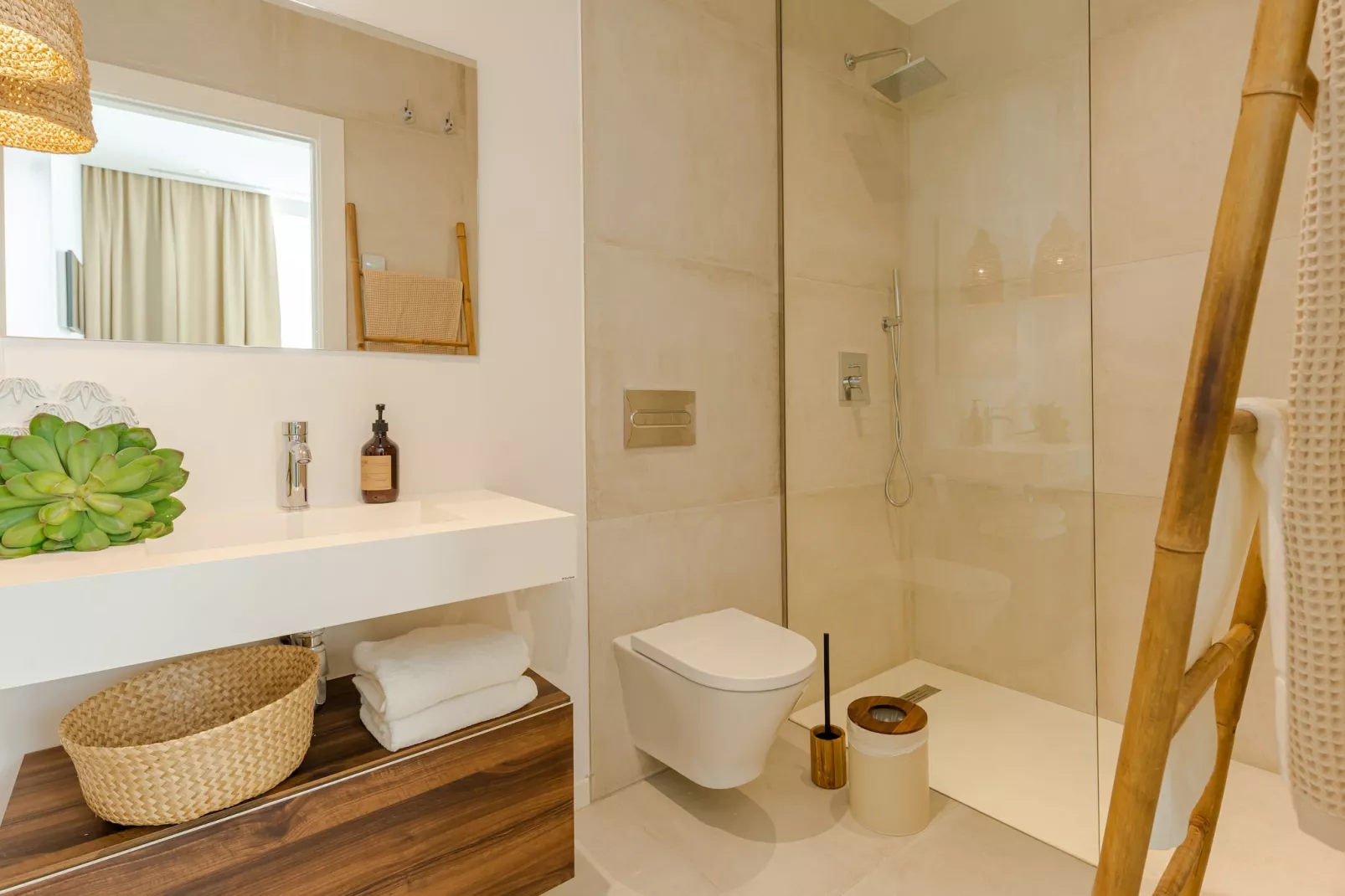 Unique & Luxurious Villa with Heated Pool! - Badkamer