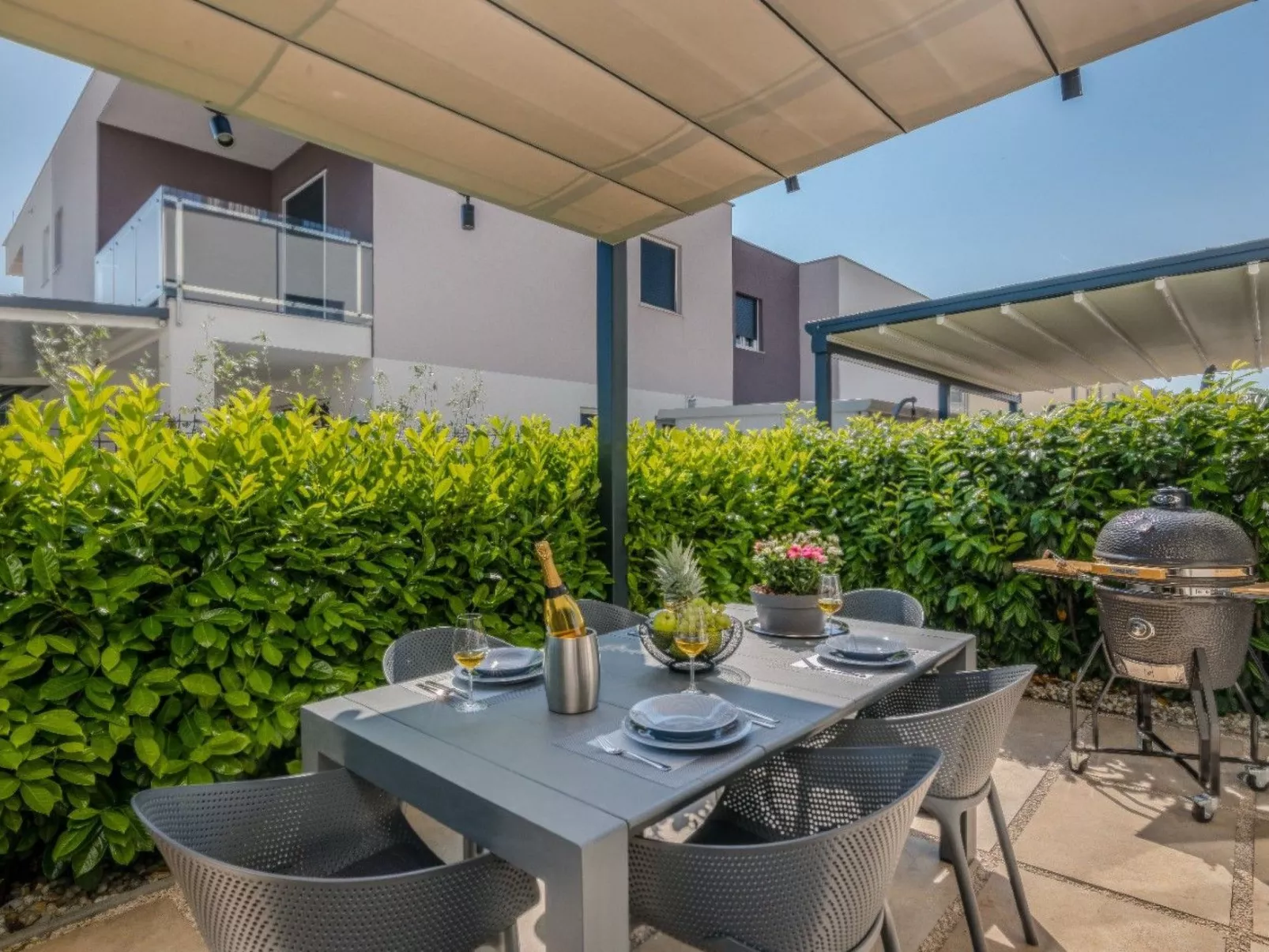 Für 6 Personen ca. 130 m&sup2; in Novigrad, Adriaküste Kroatien (Westküste von - Buiten