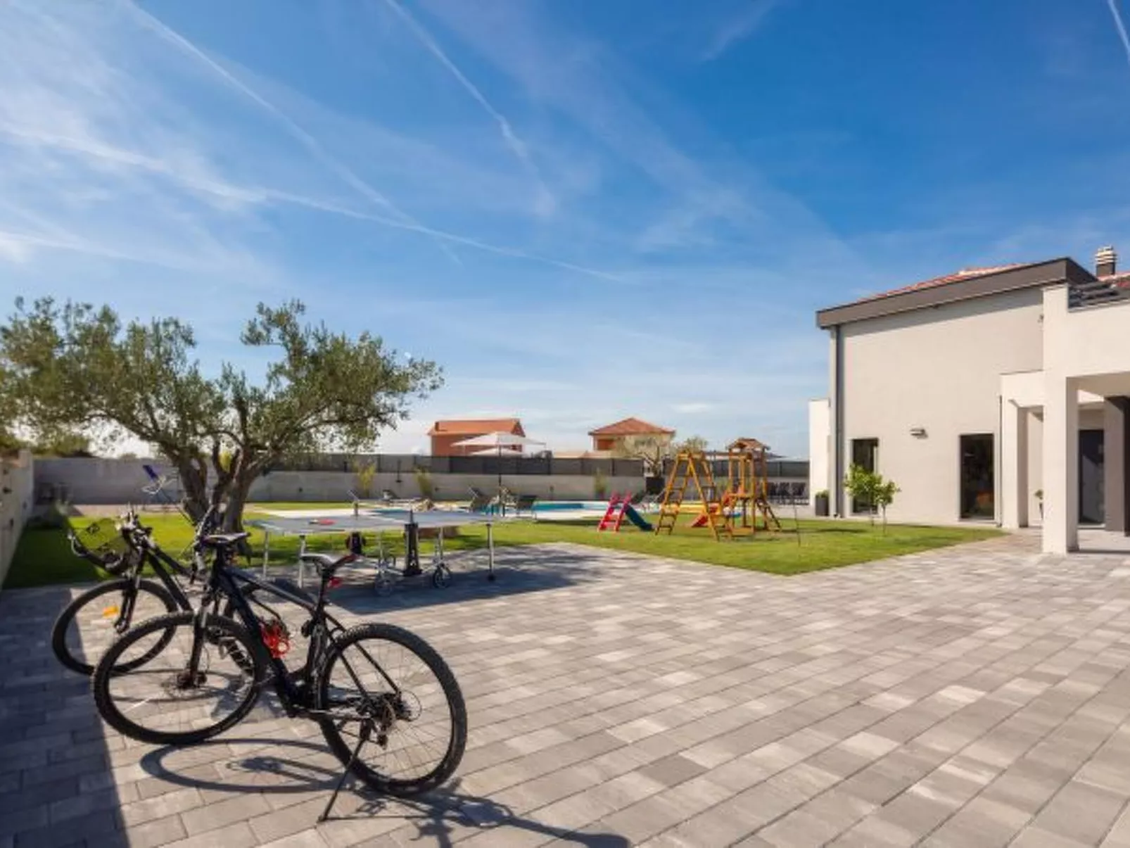 Villa Lacus in Vrana with pool - Image-tags.info