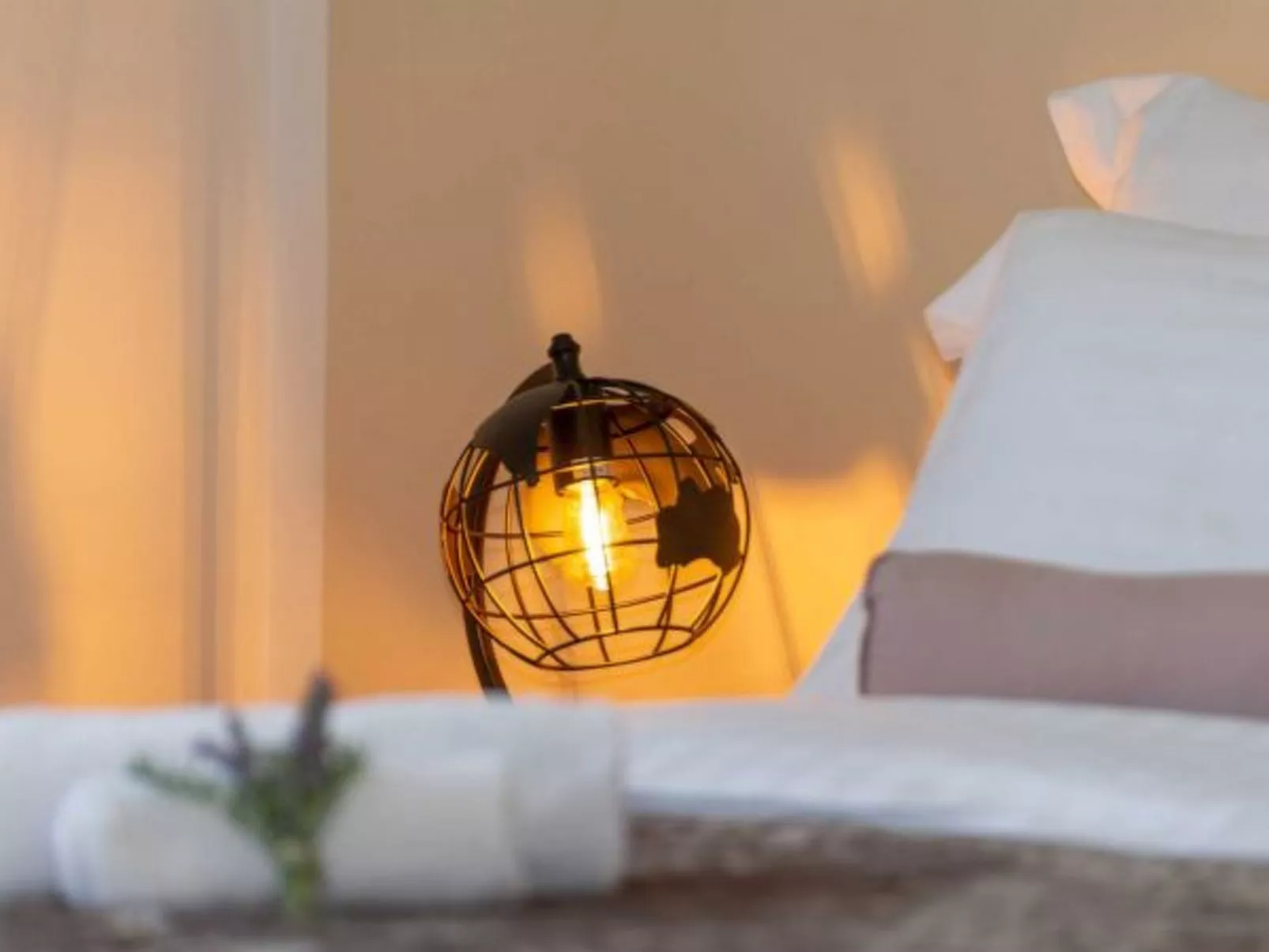 Villa First Hill with heated pool - Image-tags.info