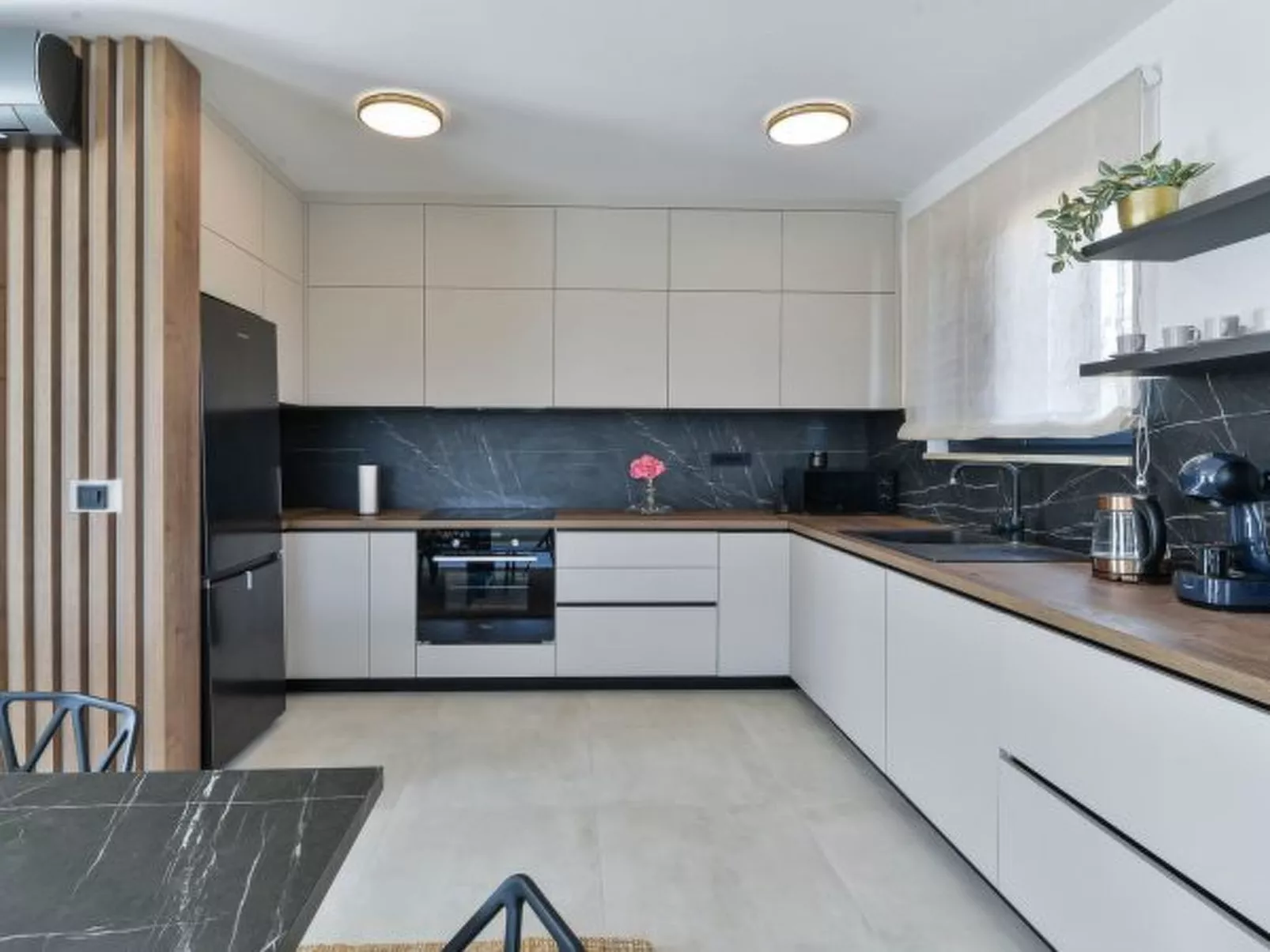 Villa Zariva with pool and panoramic mountain and - Image-tags.info