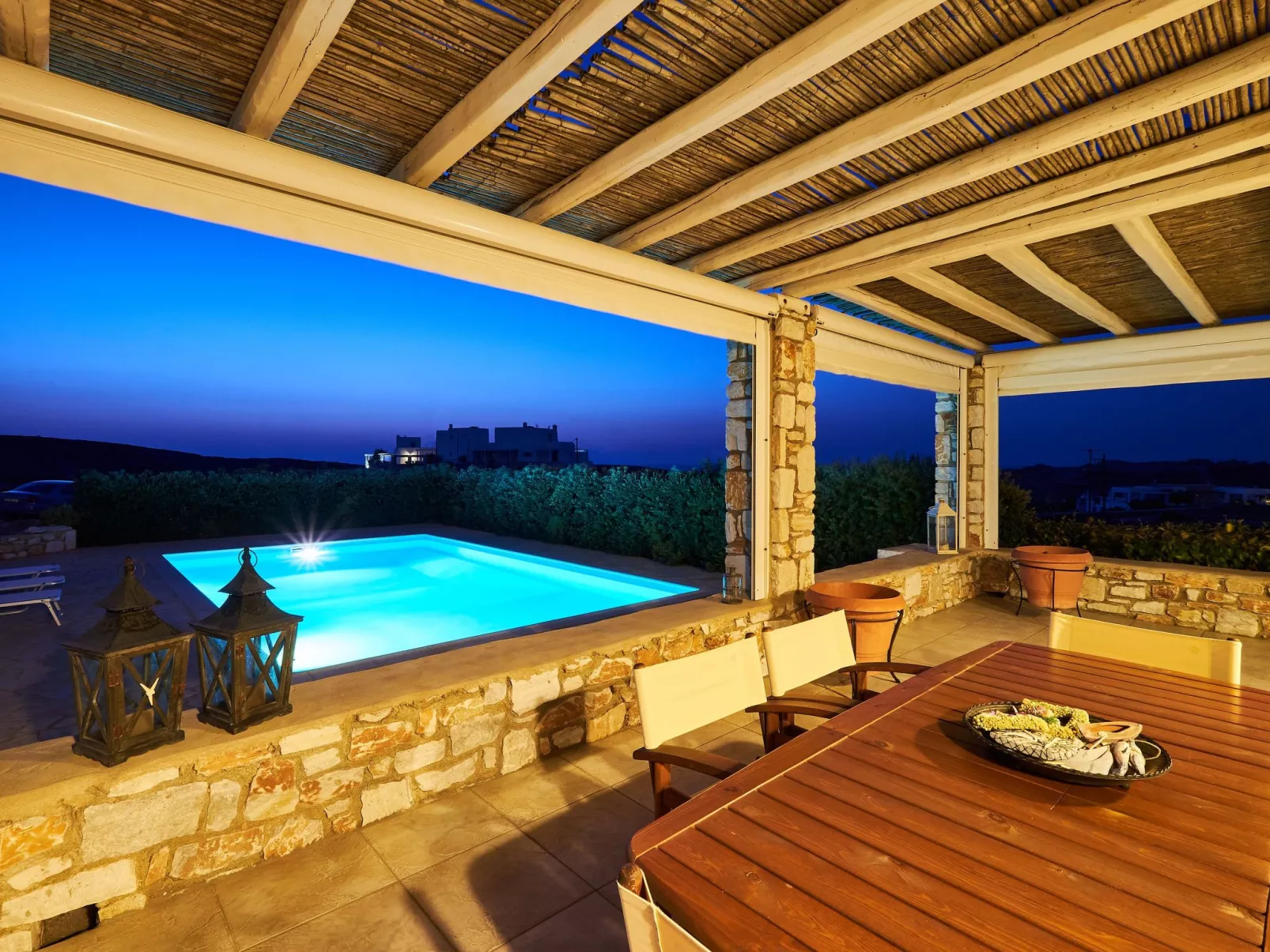 Große, komfortable Pool-Villa, Strand zu Fuß erreichbar - Image-tags.info