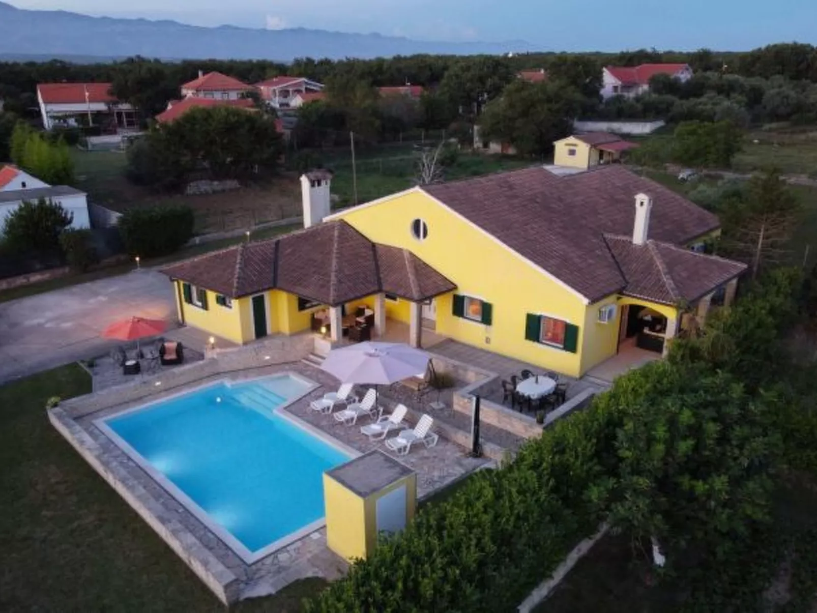 Villa Ana with large pool - Image-tags.info