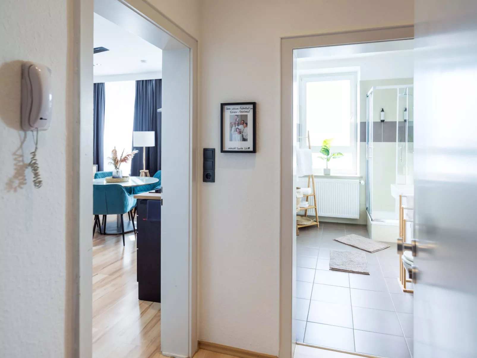 Schiller Apartment im Zentrum von Hof. Küche, Parkplatz, 250MBit Wlan - Binnen