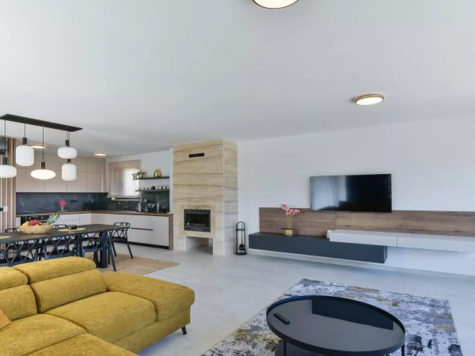 Villa Zariva with pool and panoramic mountain and - Image-tags.info