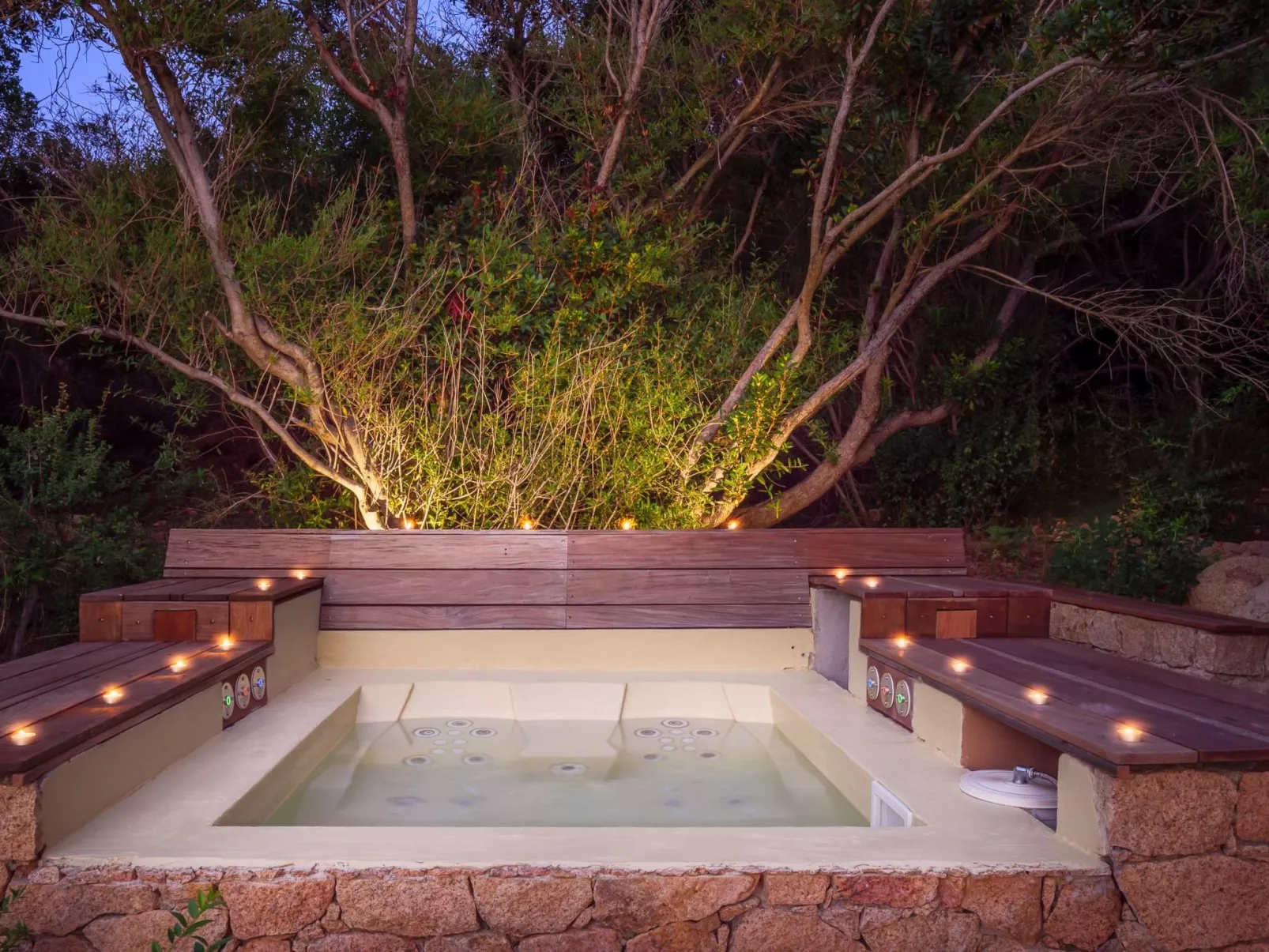 'Villa Beatrice' mit eigenem Pool - Buiten