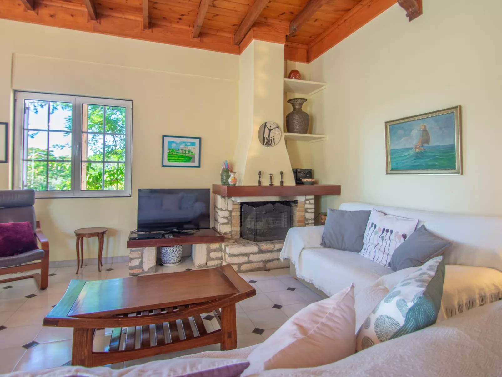 Anwesen mit Garten, Grill und Terrasse - Image-tags.info