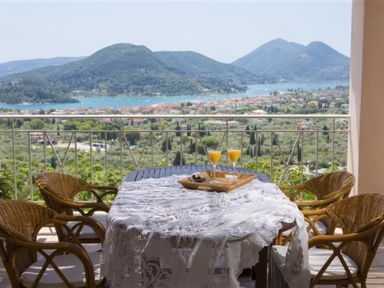 Finca "Iris" mit Infinity-Pool - Buiten