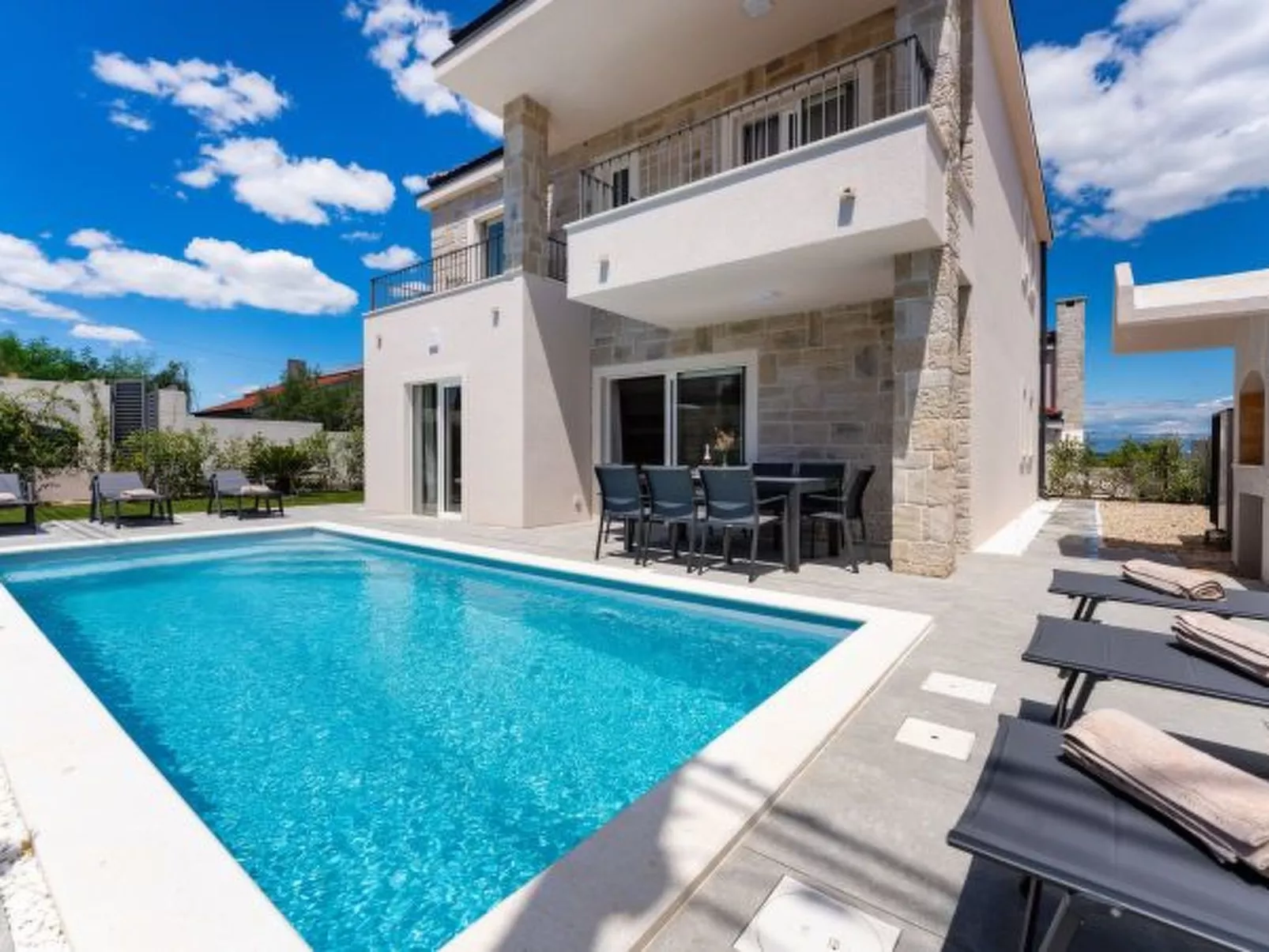 Villa Casa Coral With pool - Buiten