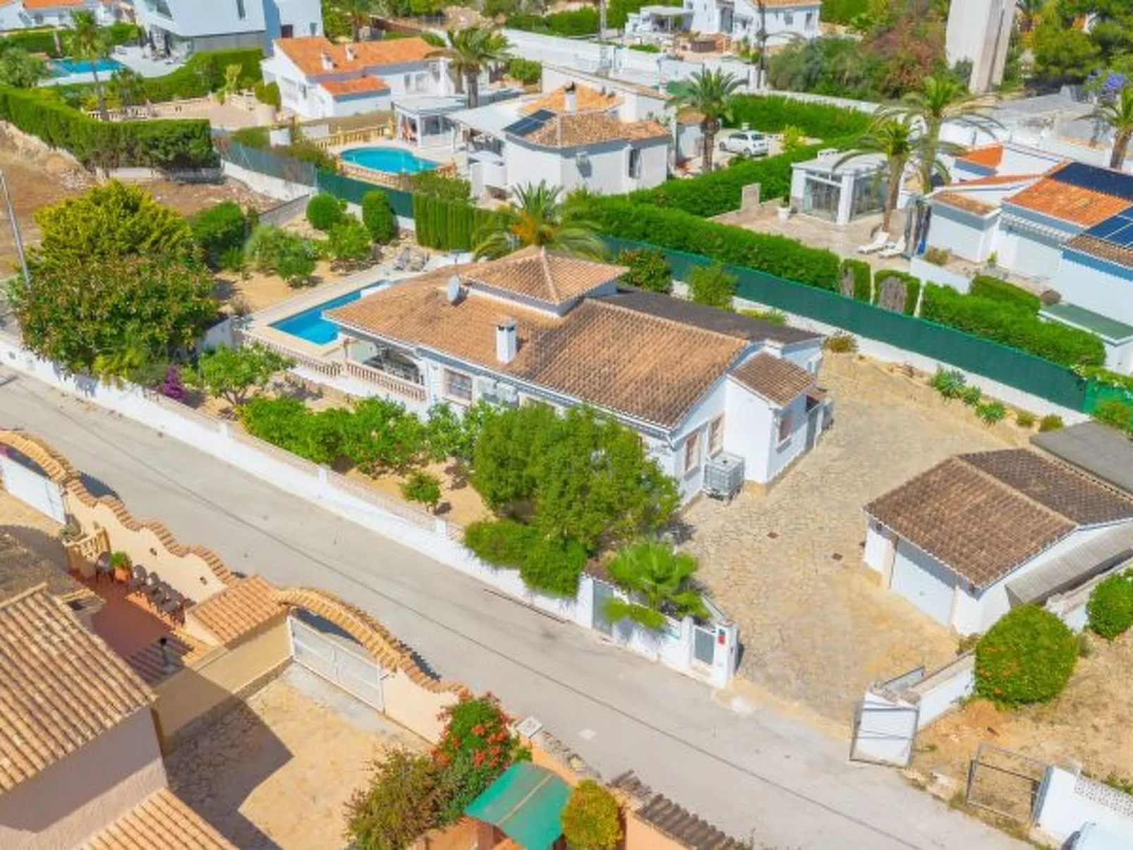 Villa Mona - PlusHolidays - Image-tags.info