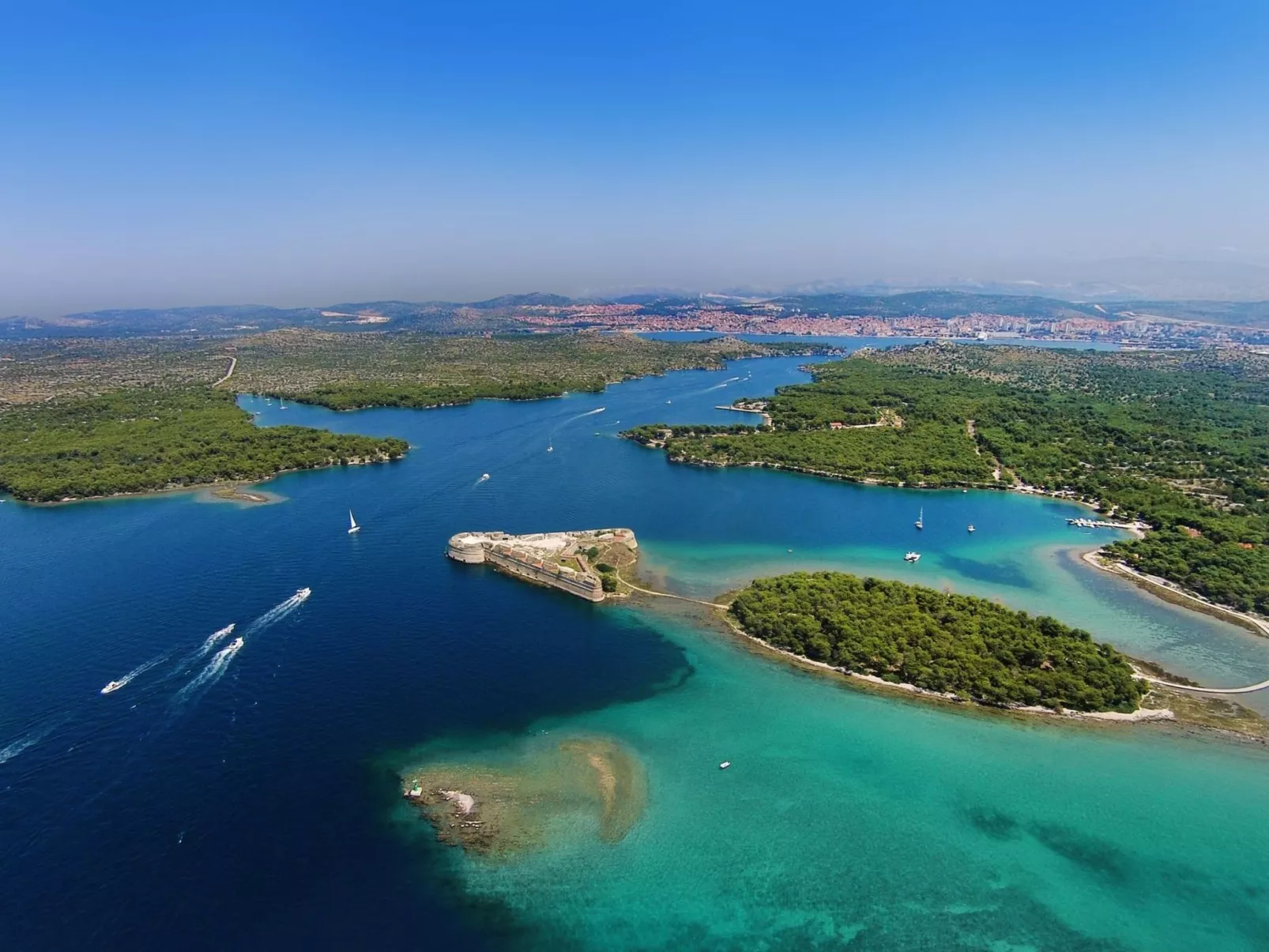 Für 3 Personen und 1 Kind in Sibenik, Dalmatien - Image-tags.info