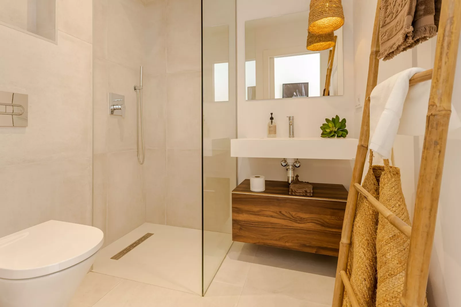 Unique & Luxurious Villa with Heated Pool! - Badkamer