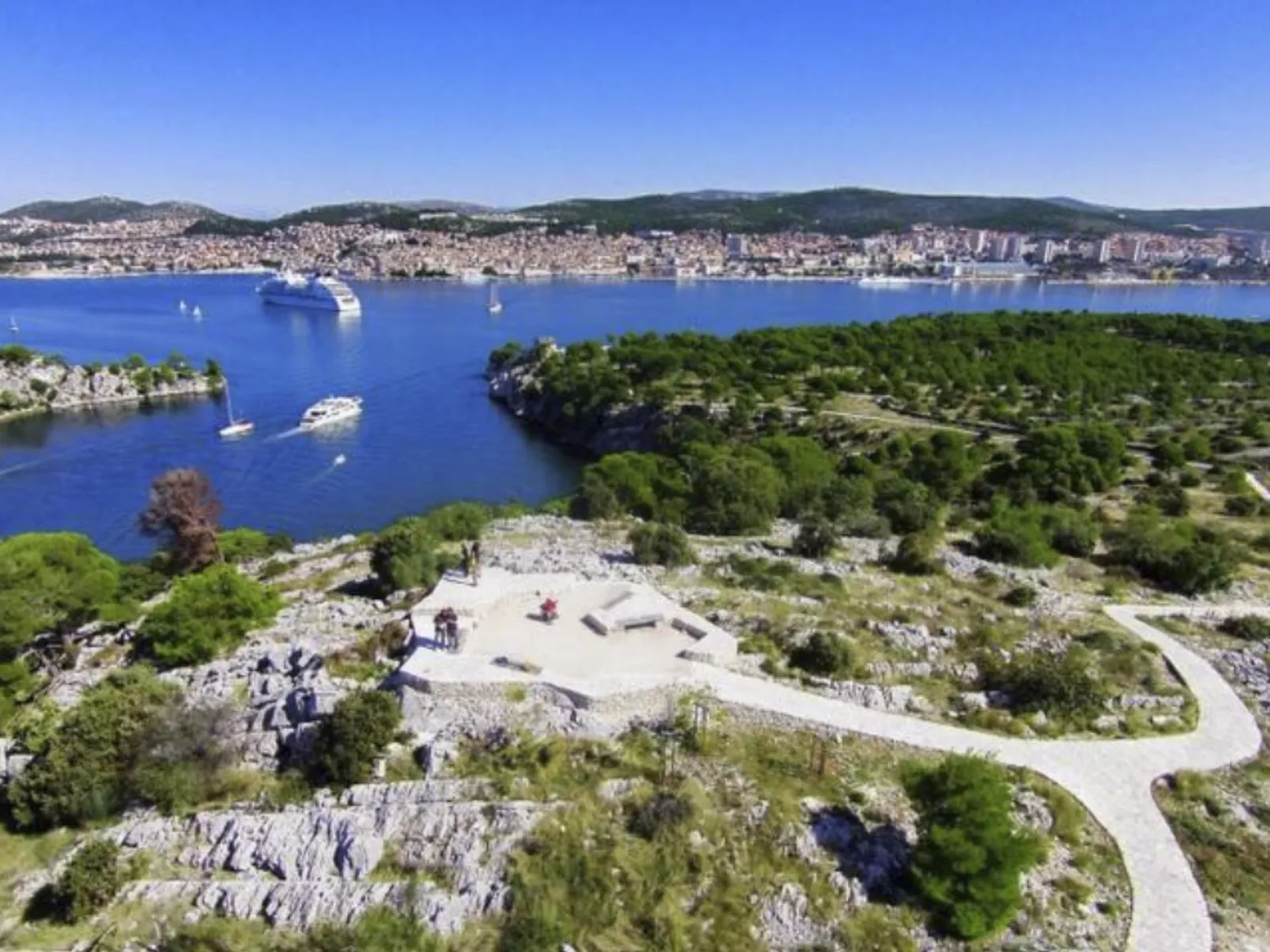 Für 3 Personen und 1 Kind in Sibenik, Dalmatien - Image-tags.info