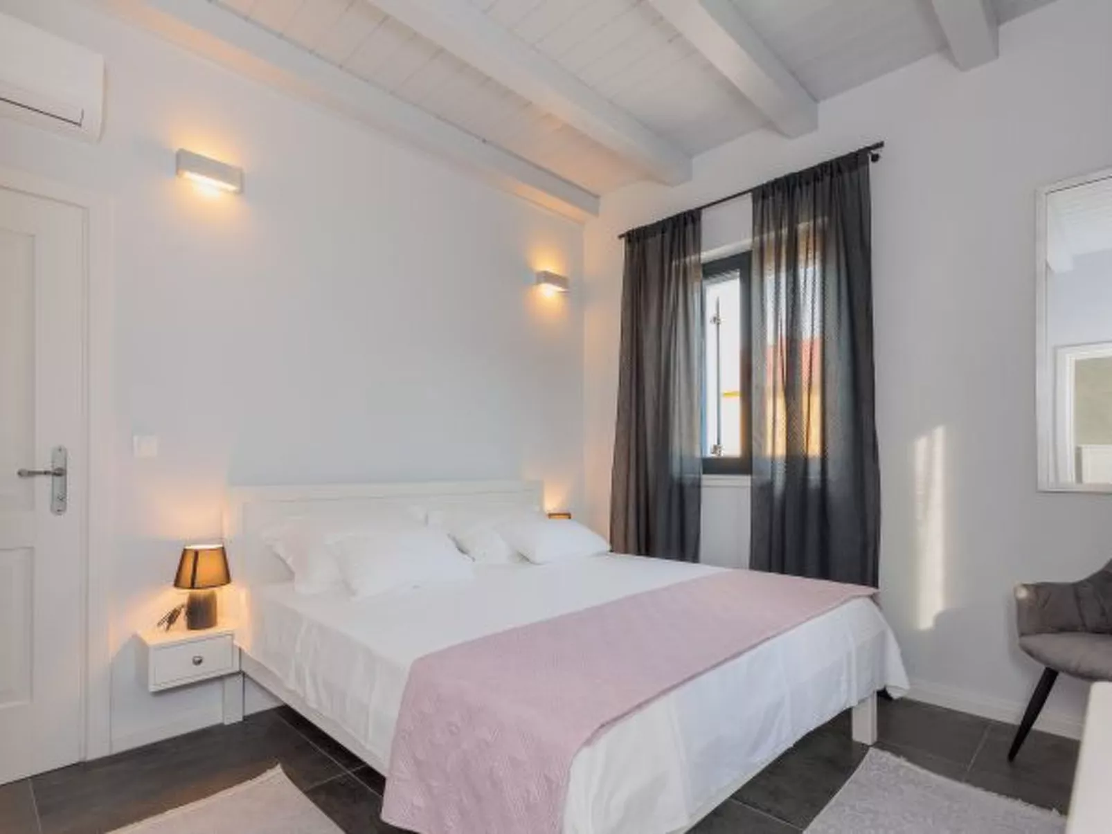 Seafront Villa Adriatica with pool - Image-tags.info