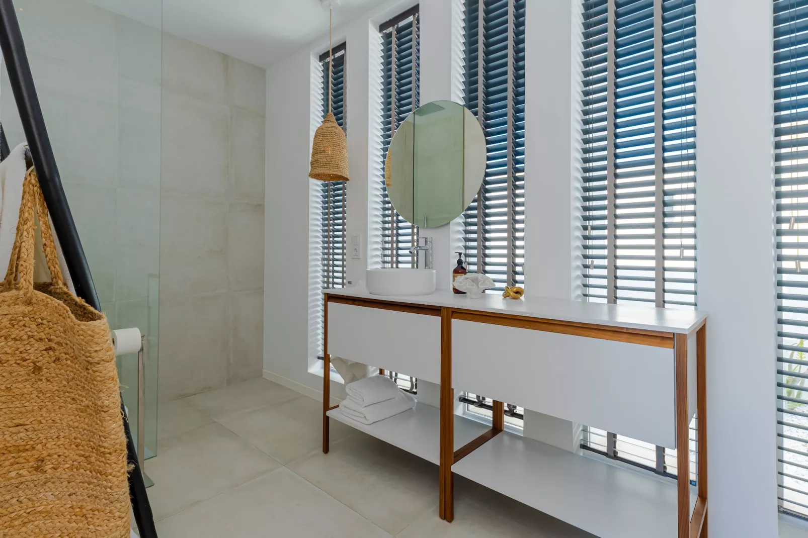 Unique & Luxurious Villa with Heated Pool! - Badkamer