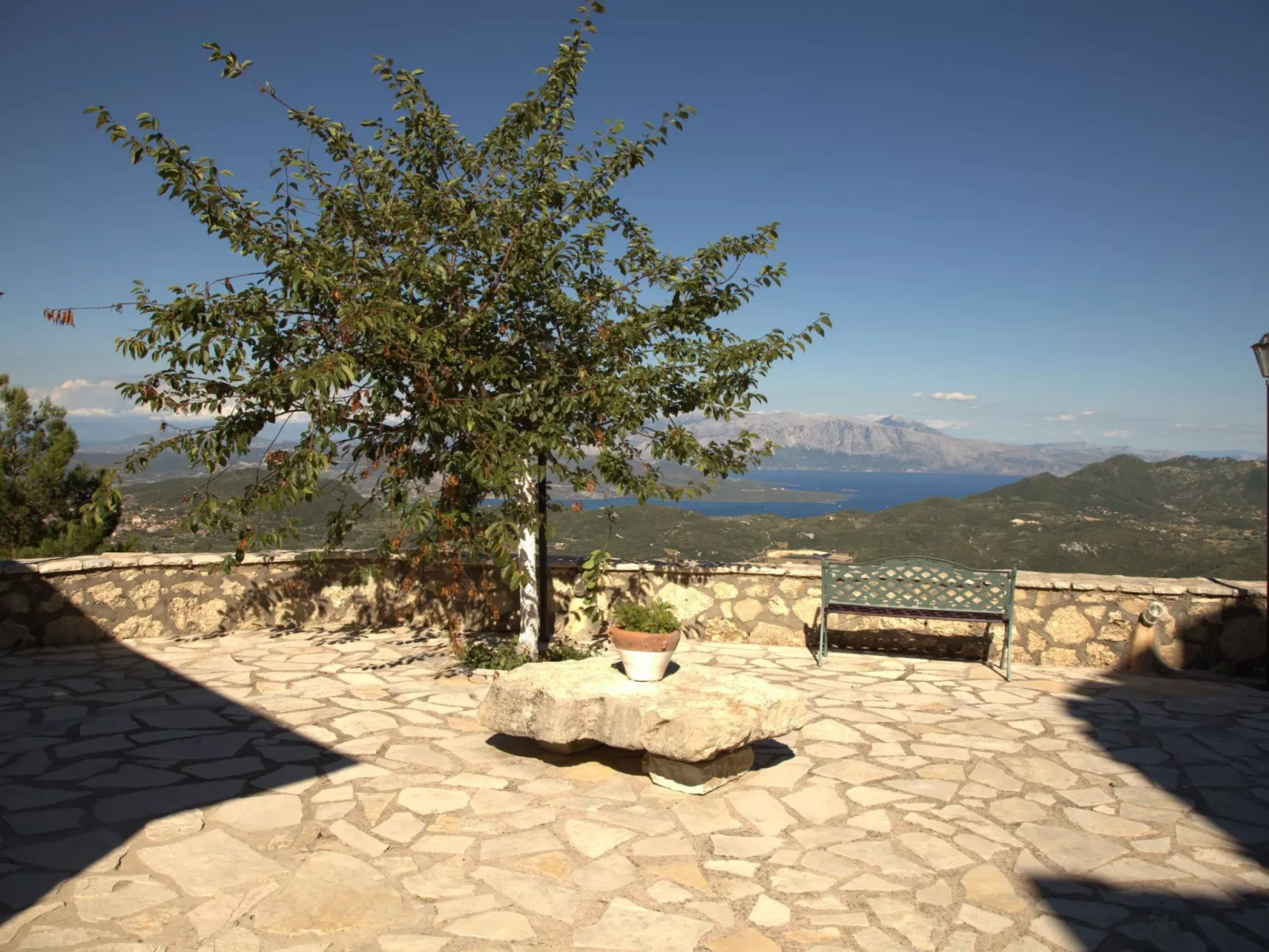 Sommer Dafnopanagia Luxusstudio Ourania - Buiten